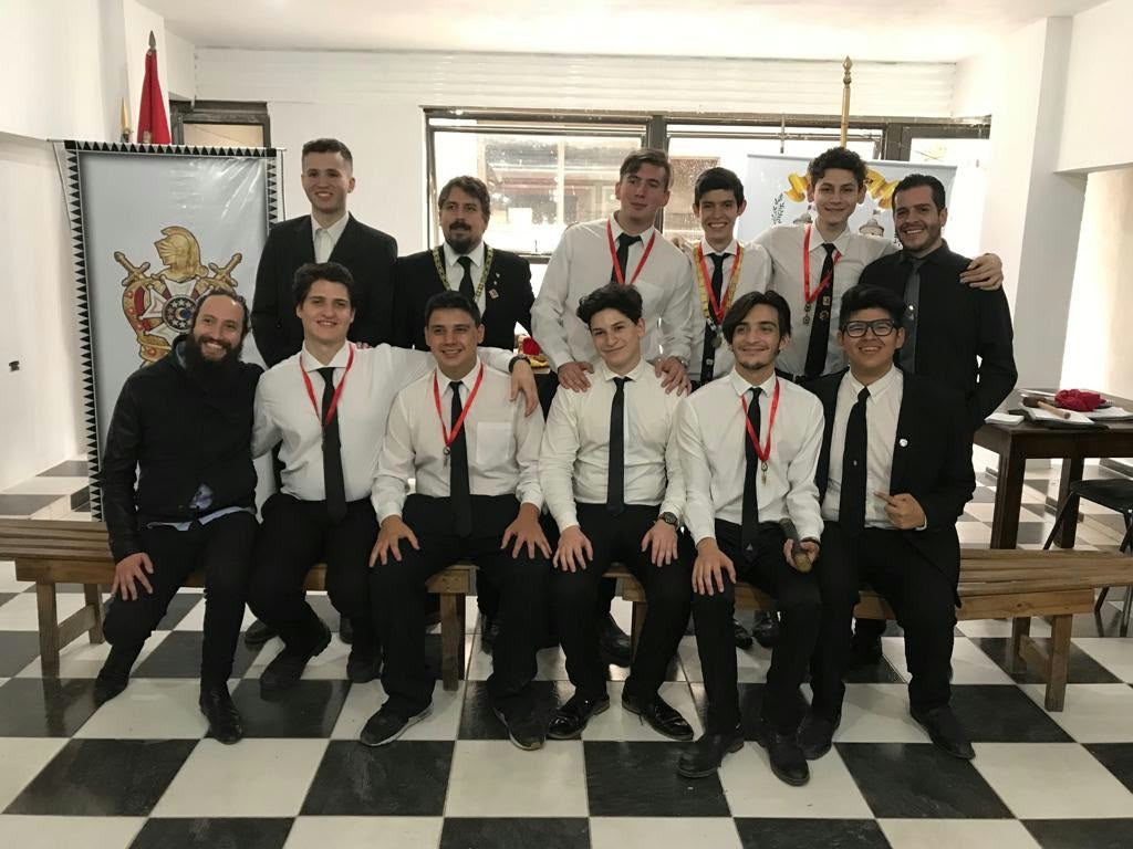 Jóvenes del Capítulo Brigadier Bustos
